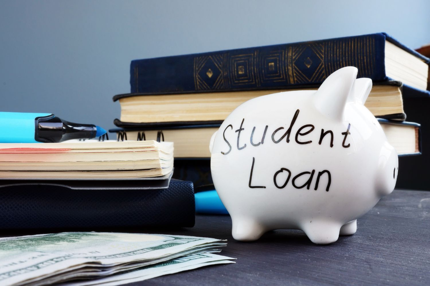 Top Banks Offering Lowest Interest Rates on Education Loans for Studying Abroad